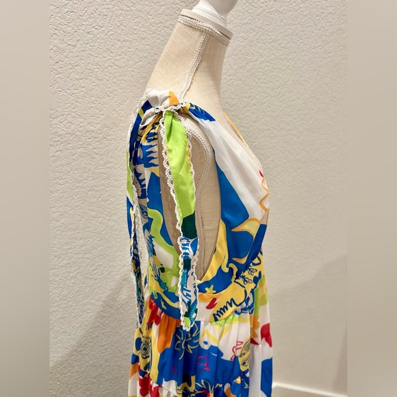 CHELSEA & VIOLET Cecily Printed Empire Waist V-Neckline Sleeveless Maxi Dress. - Picture 6 of 10